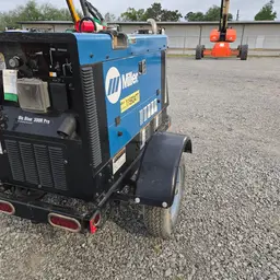 2023 Miller Welders Big Blue 300R Welder
