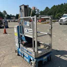 2012 Genie GR-20 Self-Propelled One-Person Lift