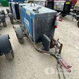 2021 Miller Welders Big Blue 300R Welder