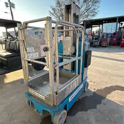 2017 Genie GR-20 Self-Propelled One-Person Lift