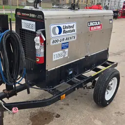 2020 Lincoln Electric VANTAGE 322 Welder
