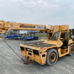 2013 Broderson IC-80-3J
