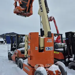 2018 JLG E300AJP Articulating Boom Lift