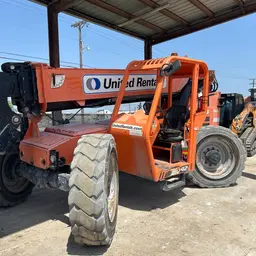 2017 SKYTRAK 8042 Forklift