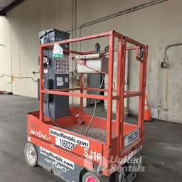 2017 Skyjack SJ16 Self-Propelled One-Person Lift