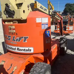 2012 JLG E450AJ Articulating Boom Lift