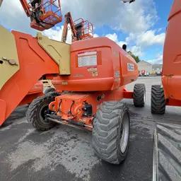 2015 JLG 800AJ Articulating Boom Lift
