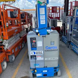2017 Genie GR-20 Self-Propelled One-Person Lift